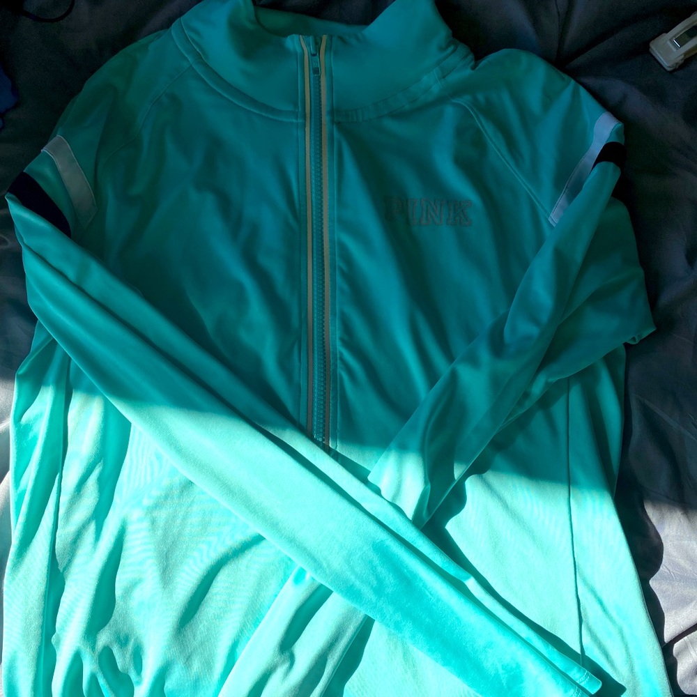 VS PINK 1/4 zip.